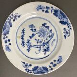Flat plate in Chinese blue XVIII or XIX Blue and white décor