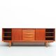 Grand buffet en teck par Dyrlund, années 1960.