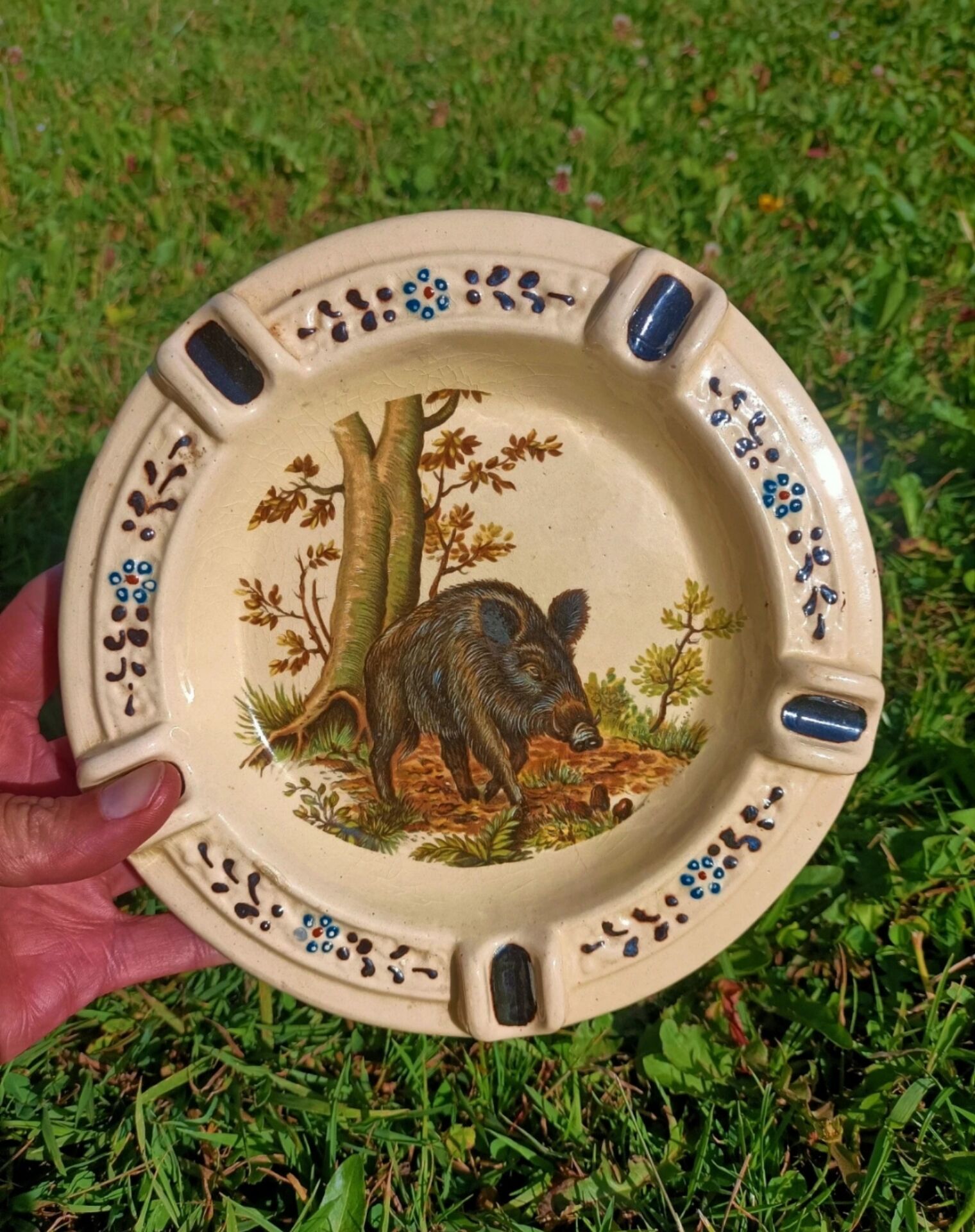 Large retro ashtray