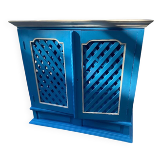 Grand meuble style colonial en bois avec treillis