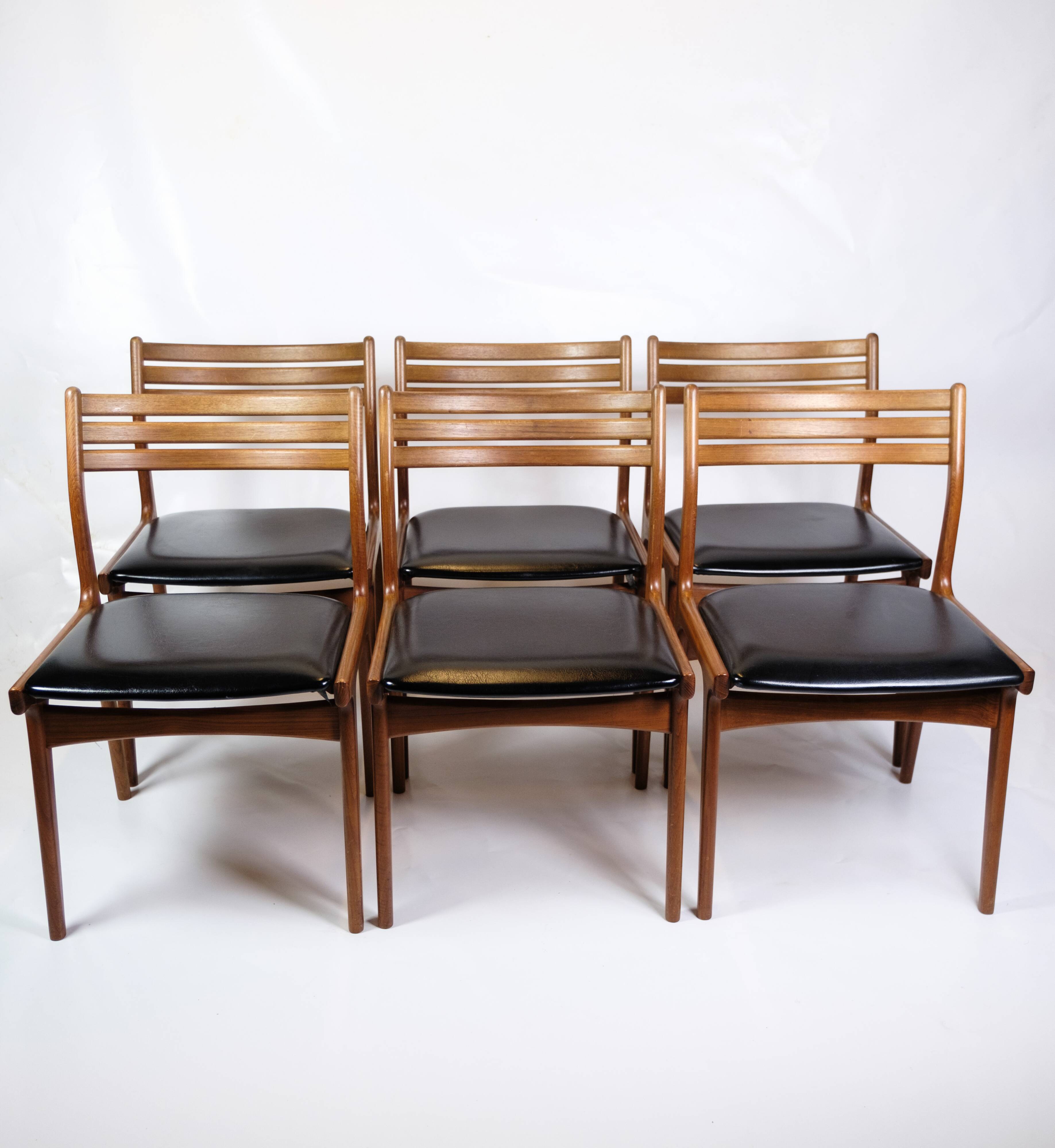 Set Of 6 Dining Room Chairs Model U20 Made In Teak By Johannes Andersen From 1960s