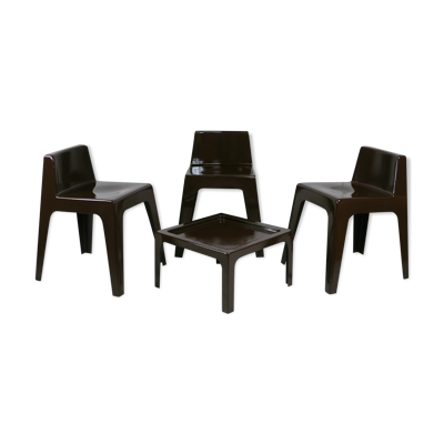 Ensemble ode 3 chaises et 1 table basse fibre de verre, couleur chocolat, France, cira 1970