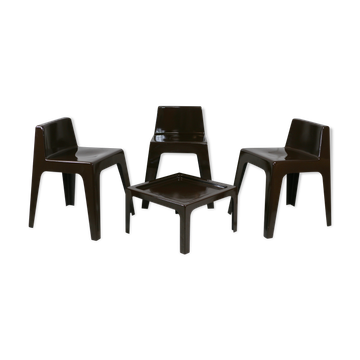 Set ode 3 chairs and 1 coffee table, fiberglass, chocolate color, France, cira 1970