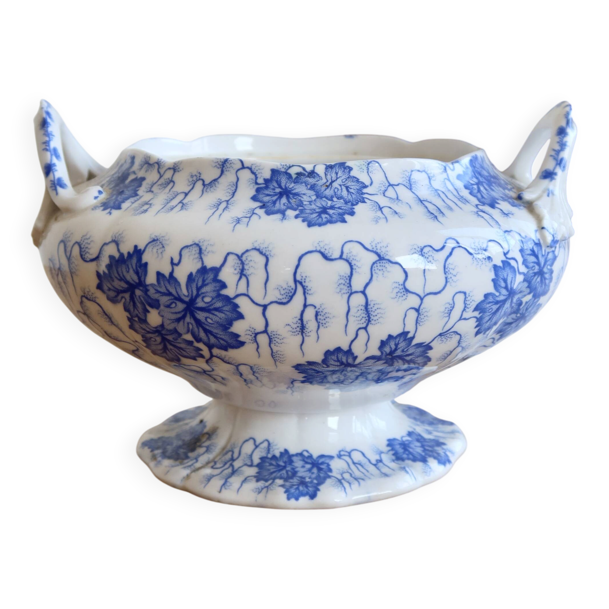 Small vintage vegetable dish English faience Feldspath