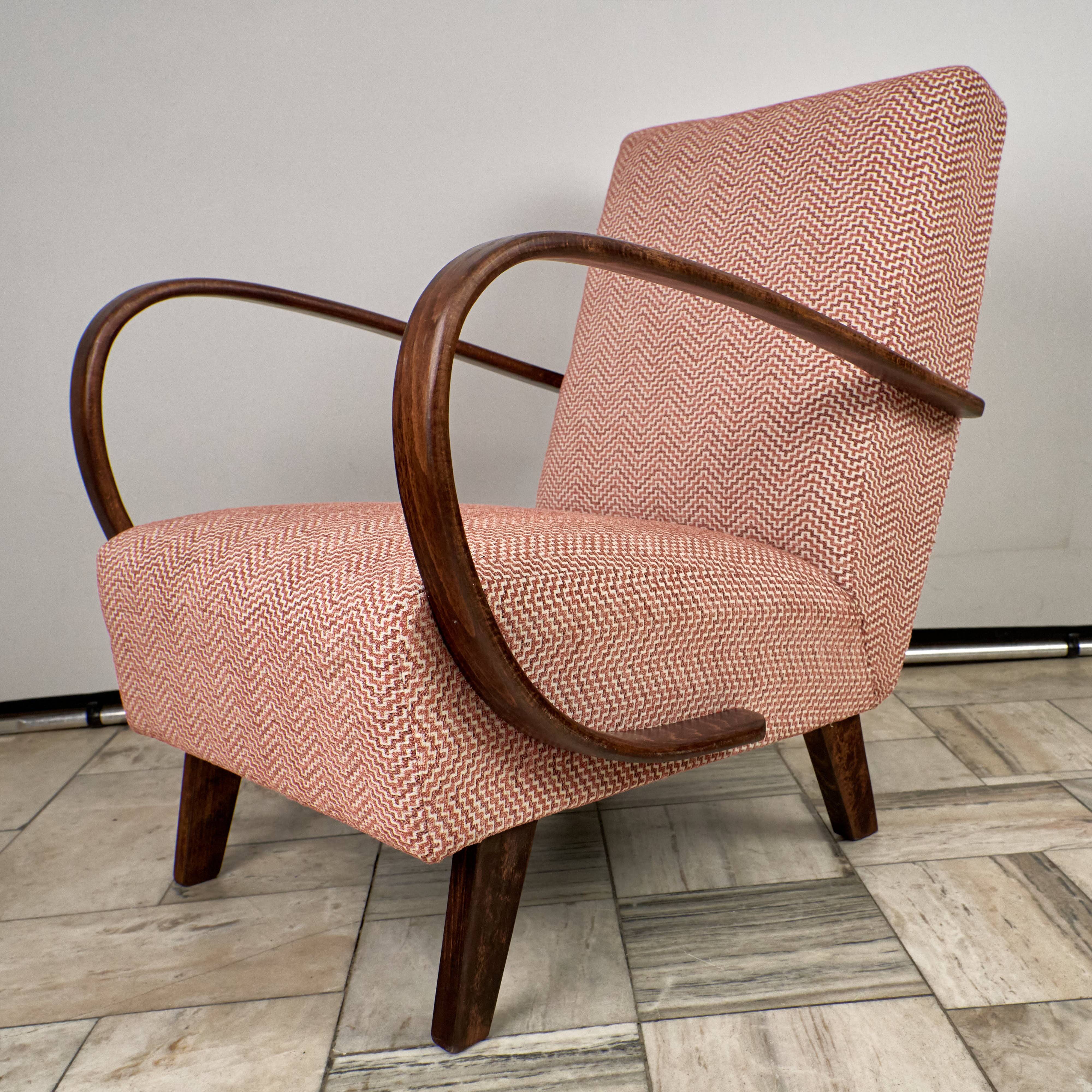 H 410 Armchair designed by Jindrich Halabala, 1940s, Czechoslovakia