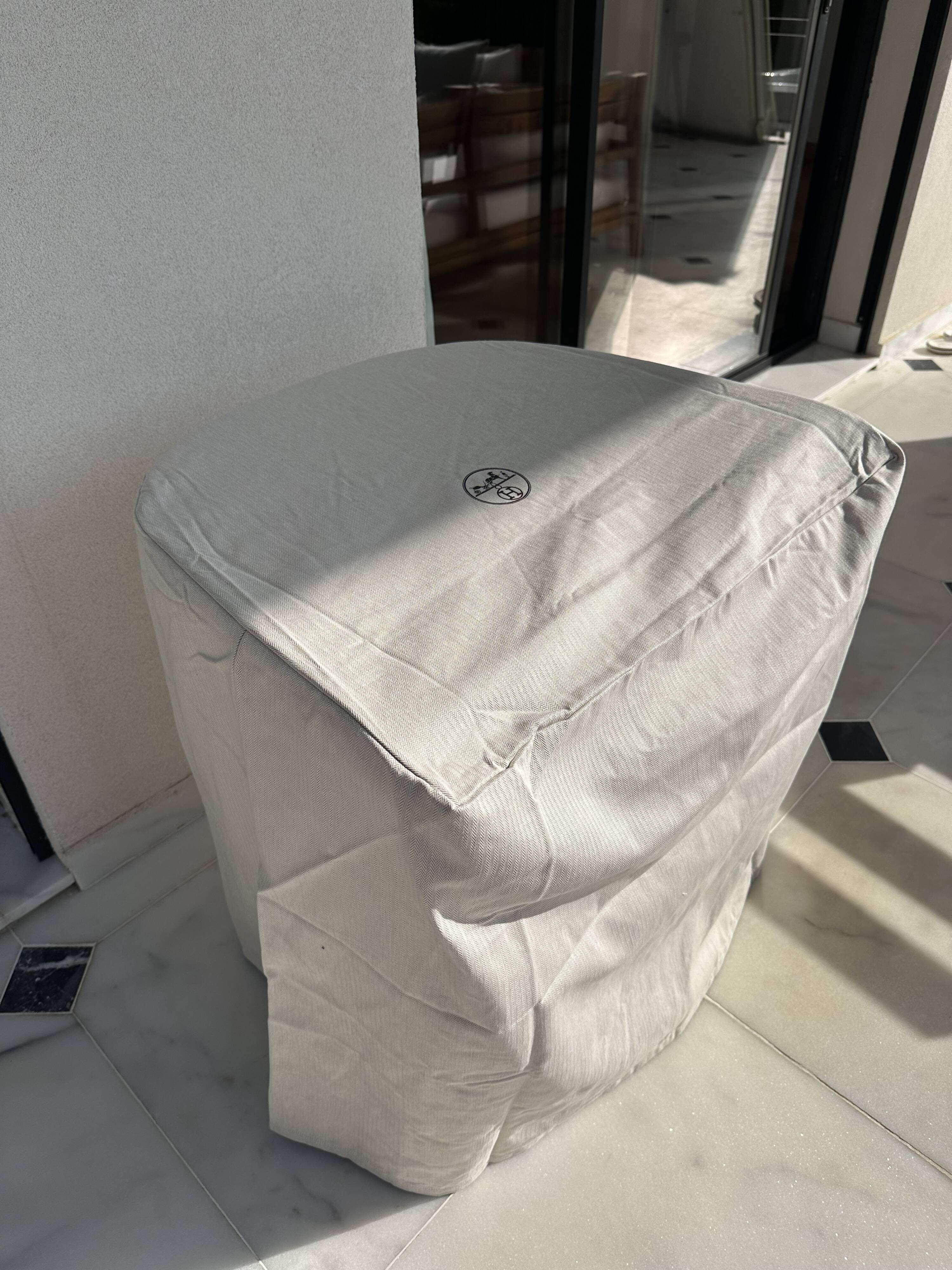 Cabriolet armchair in oak, Cravache Fauve/Seige leather, Hermès
