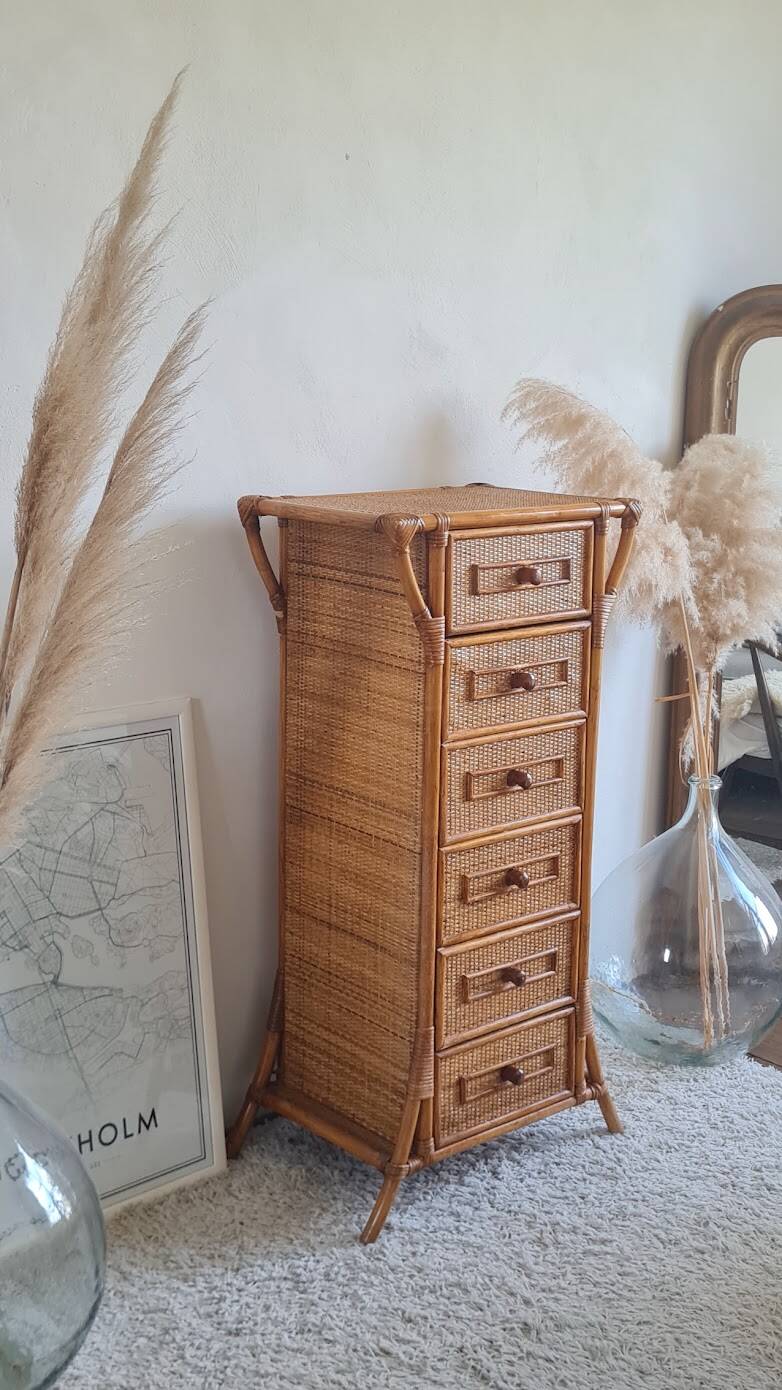 Rattan chest of drawers from the 1970s.