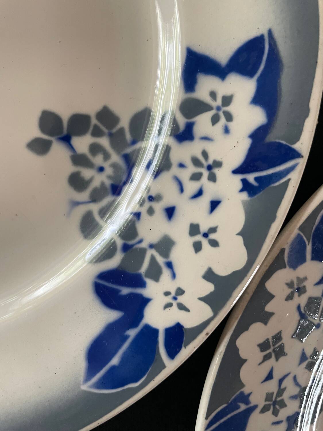 Lot 6 flat plates, 1 dish, 1 Ceranord Saint Amand Vintage 1950s dish