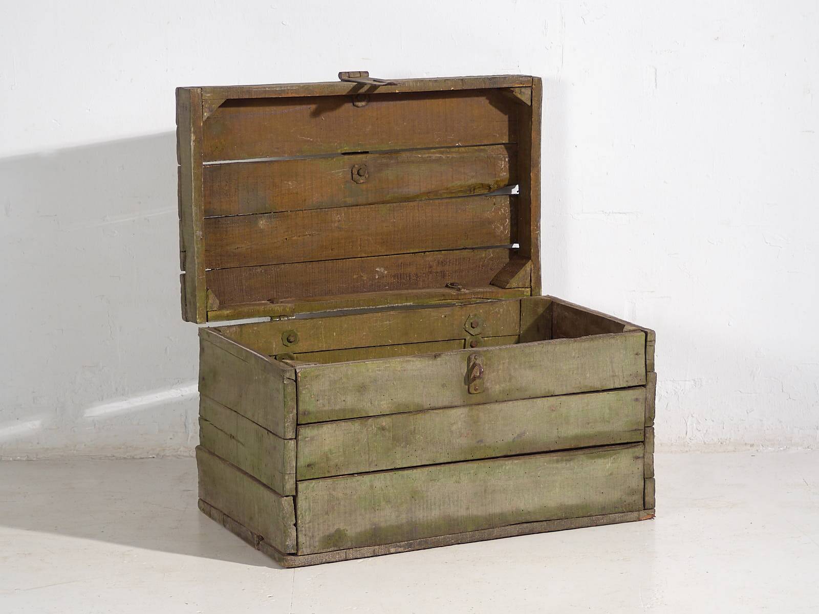 Antique green primitive style chest (circa 1920) #21