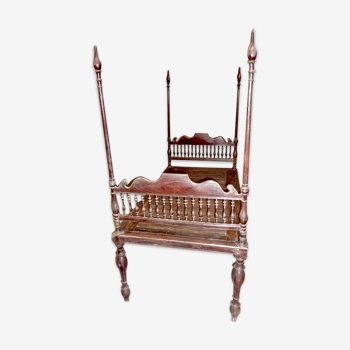 Colonial bed in rosewood