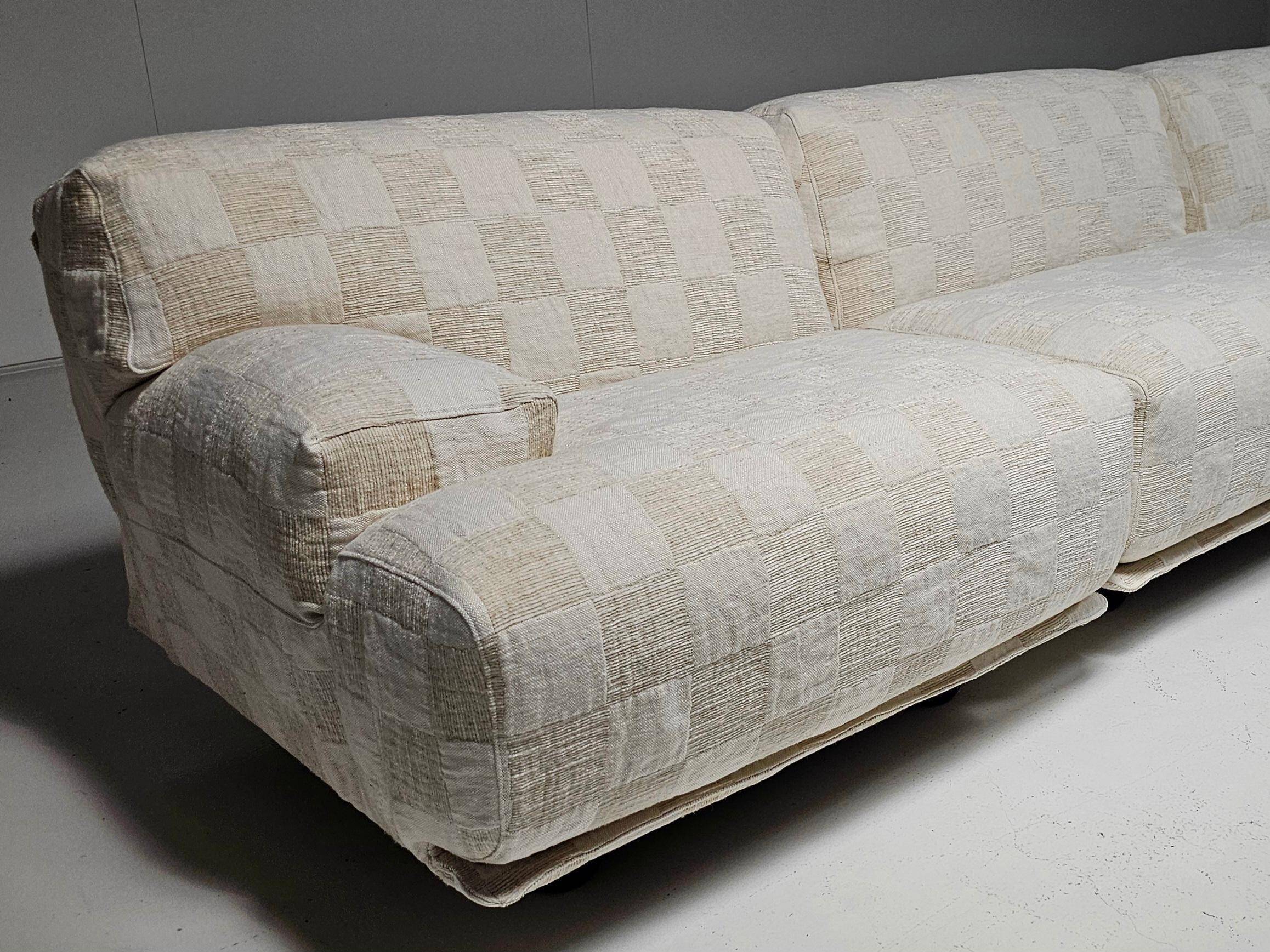 Modular canapé Fiandra in cream check fabric by Vico Magistretti for Cassina