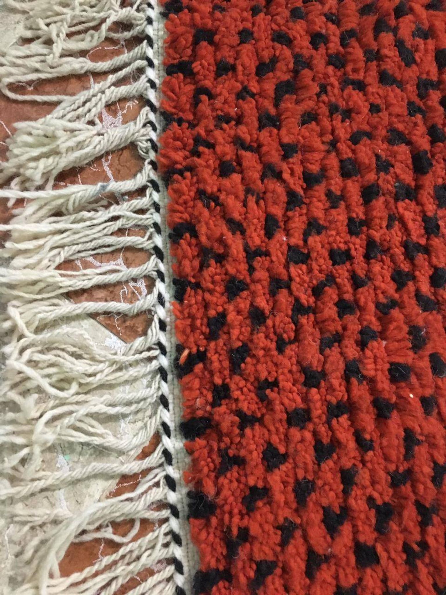 Magnifique Tapis artisanal unique 250cmx150cm