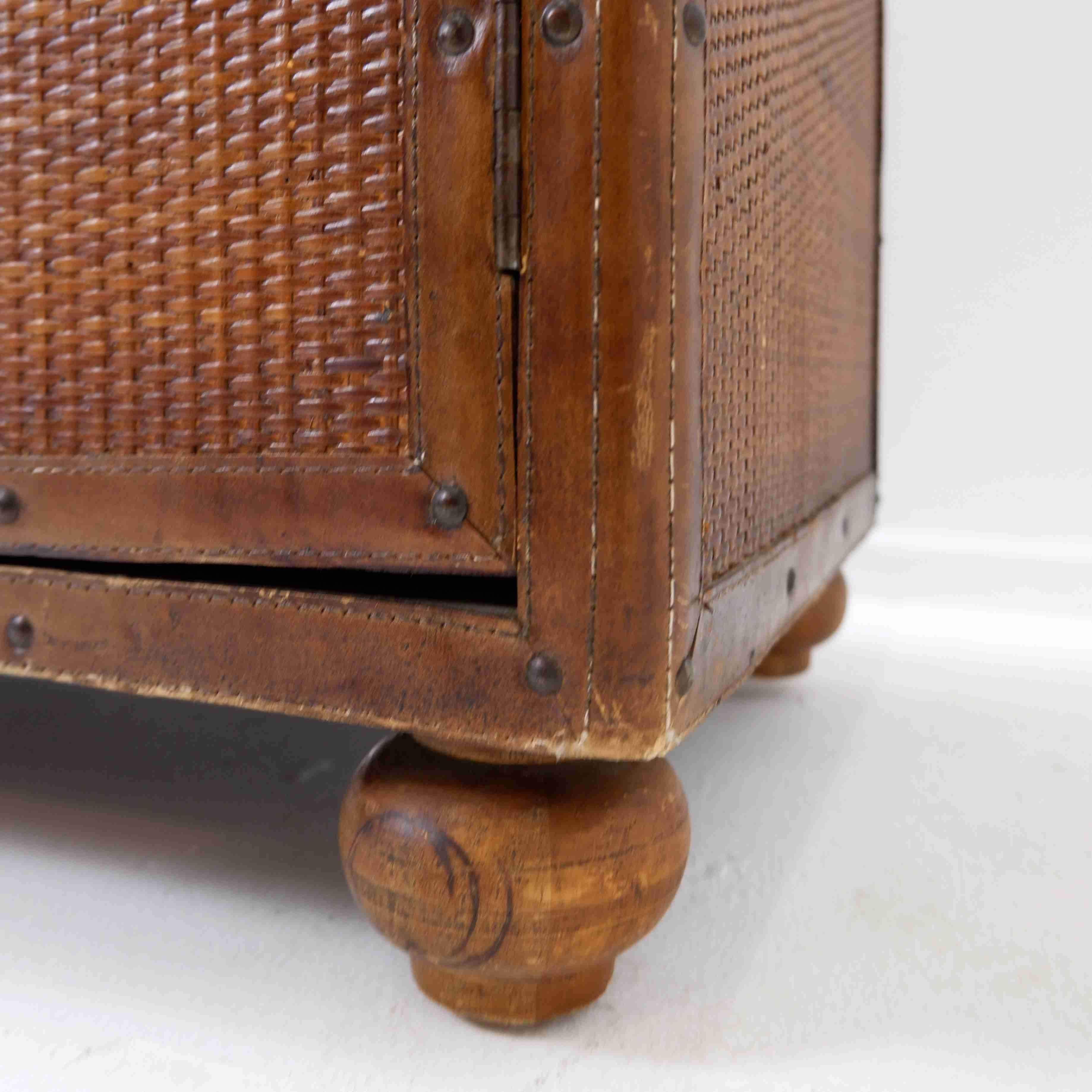 Vintage rattan and leather sideboard - 2 doors - ball feet chest