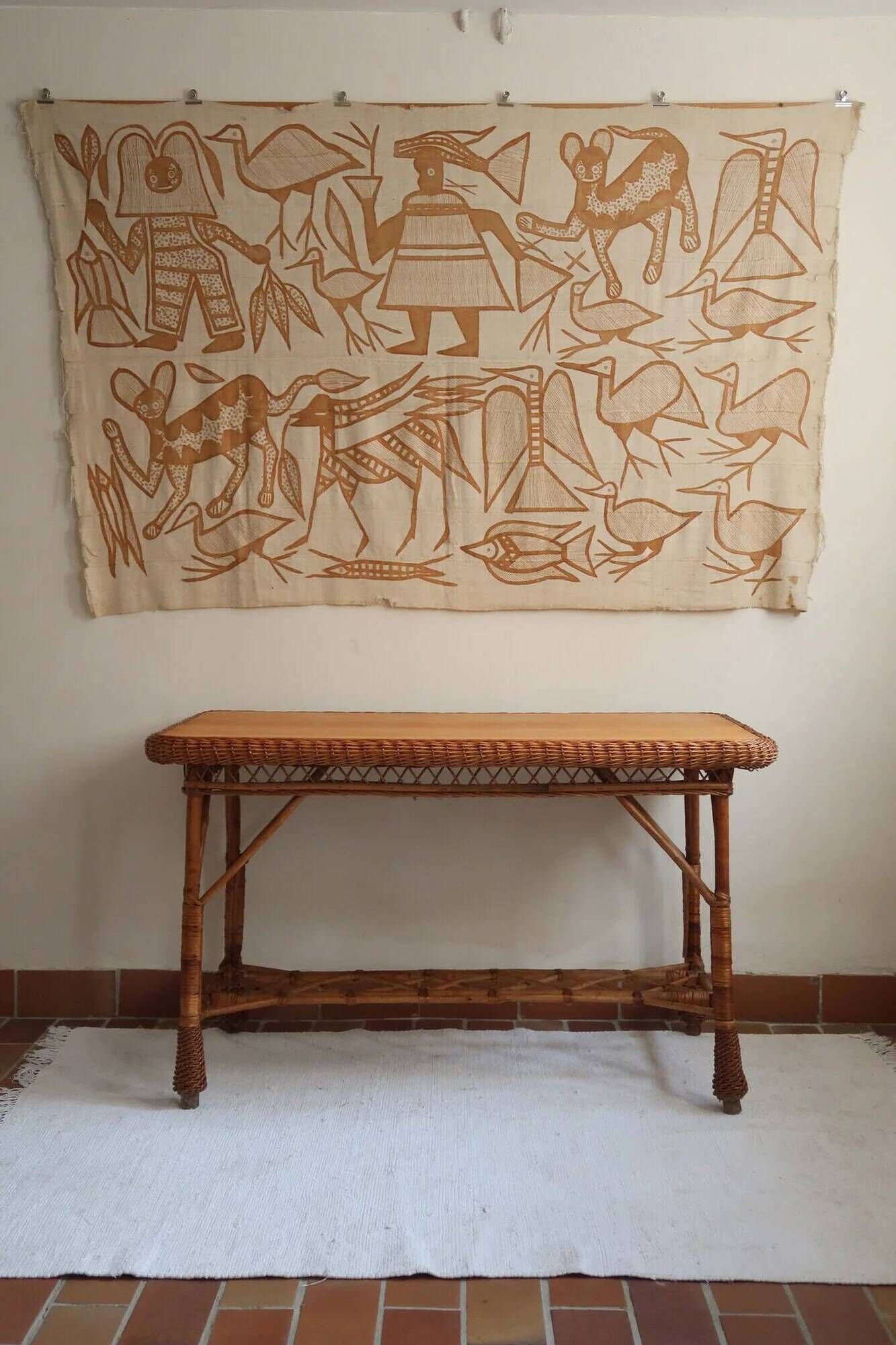 Table à manger en rotin et osier, plateau en hêtre, années 60