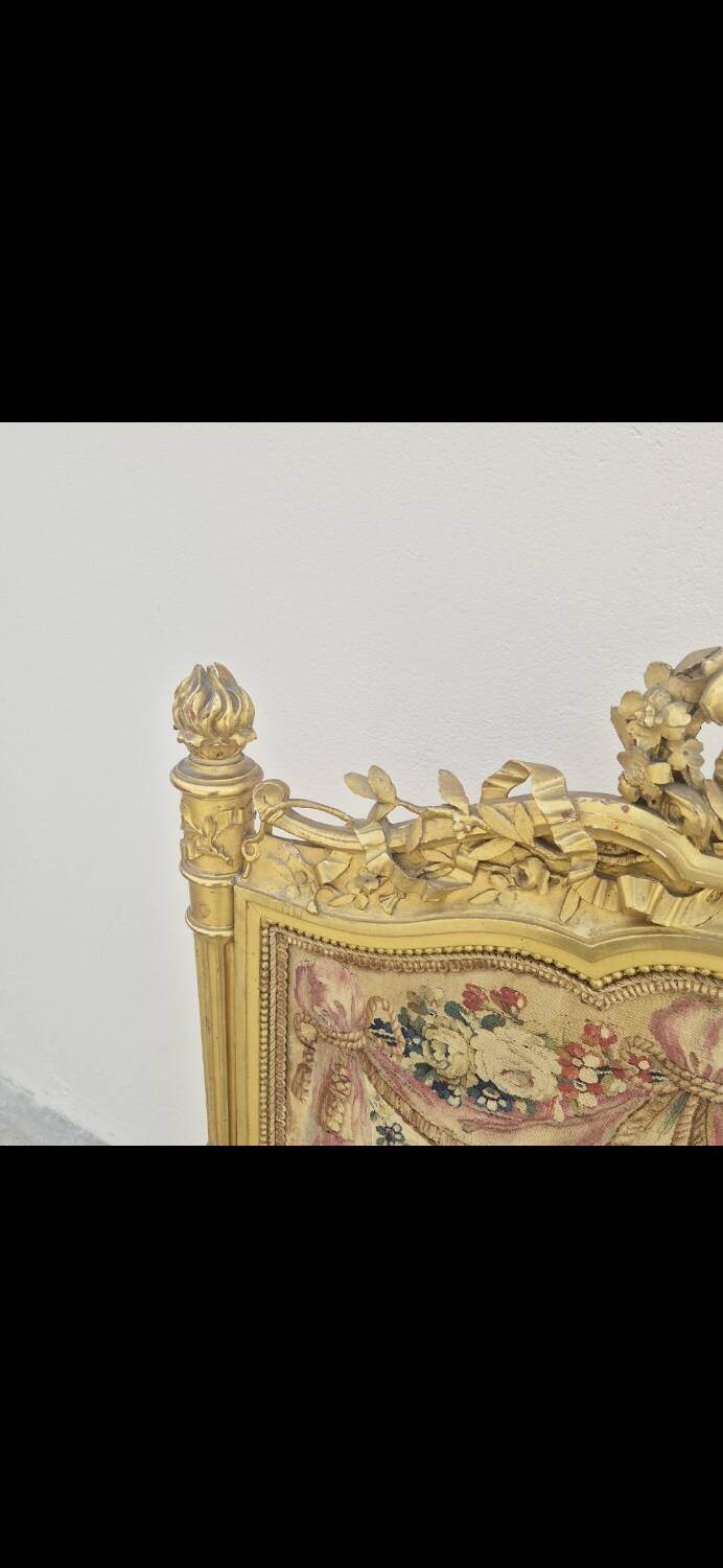 Louis XVI period 18th century fireplace screen in gilded wood