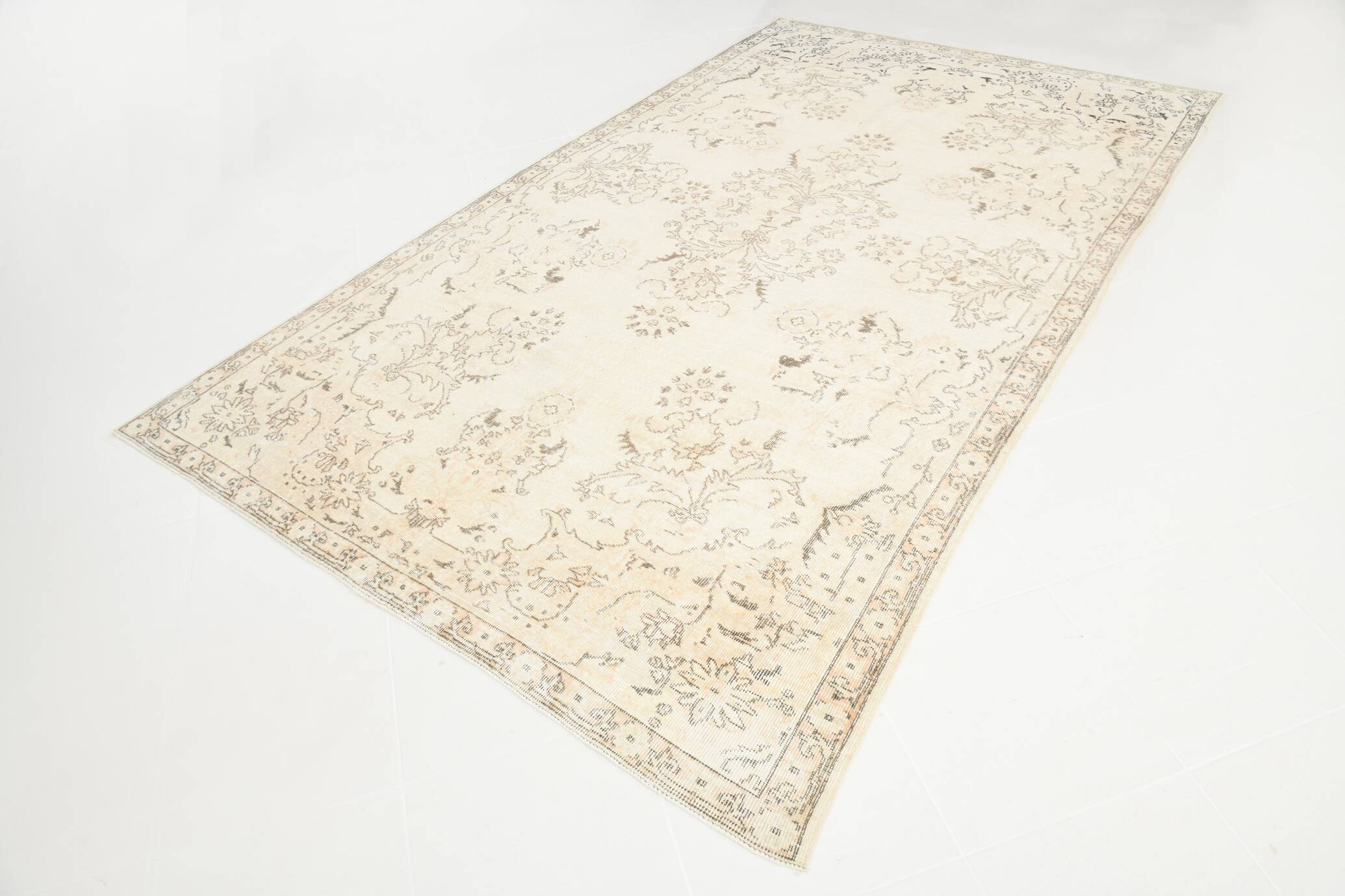 6x11 Turkish Vintage Rug, 194x331 Cm