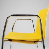 Chaise jaune du milieu du siècle avec structure en métal et siège en plastique, Belgique
