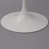 Tulip side table oval by Eero Saarinen for Knoll Inc, 1970s