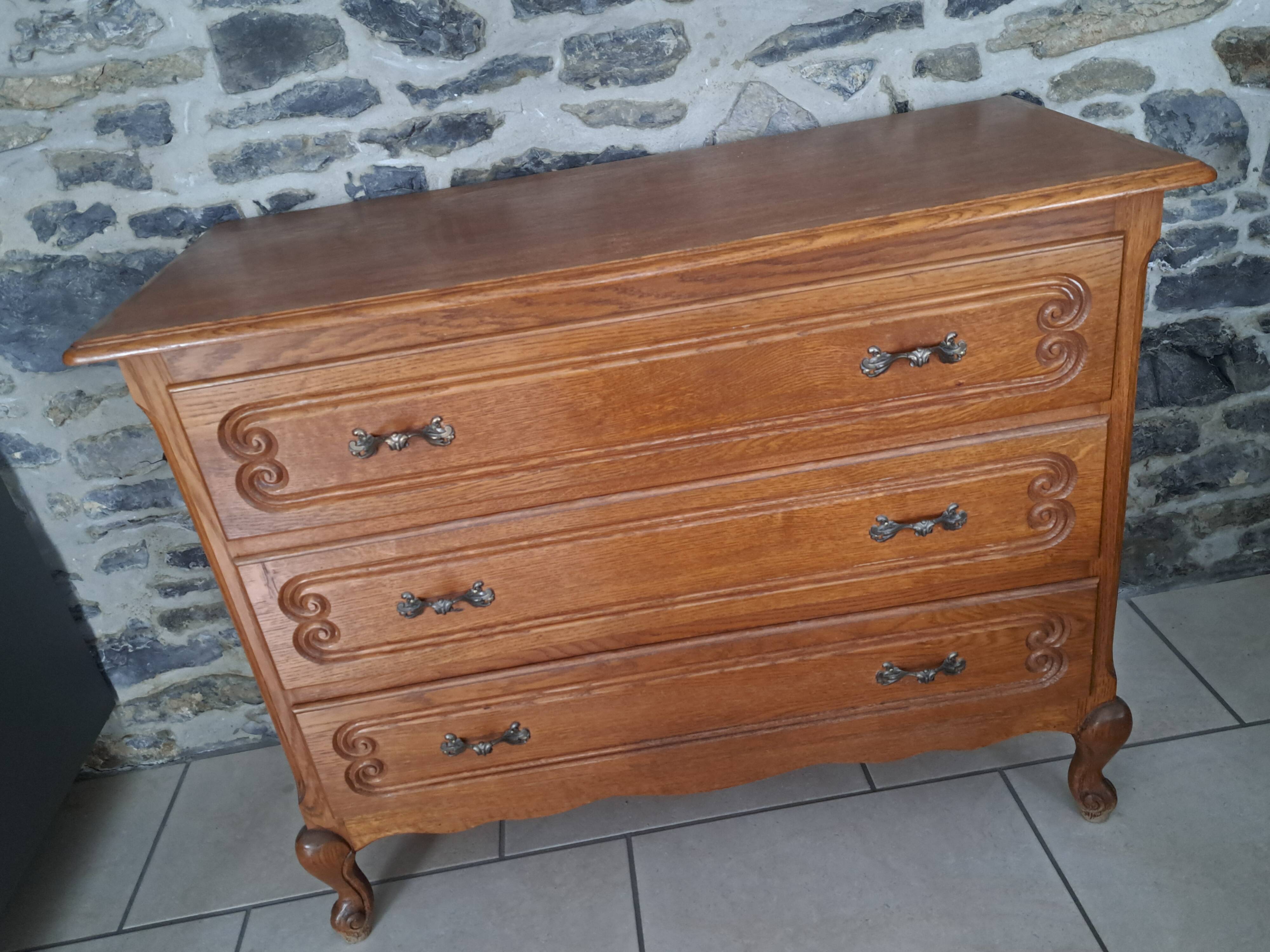 Commode en chêne style Louis xv