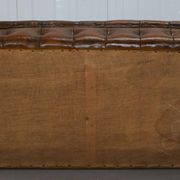 Victorian Chesterfield canapé from 1890 in restored leather, stamped Cornelius V. Smith.