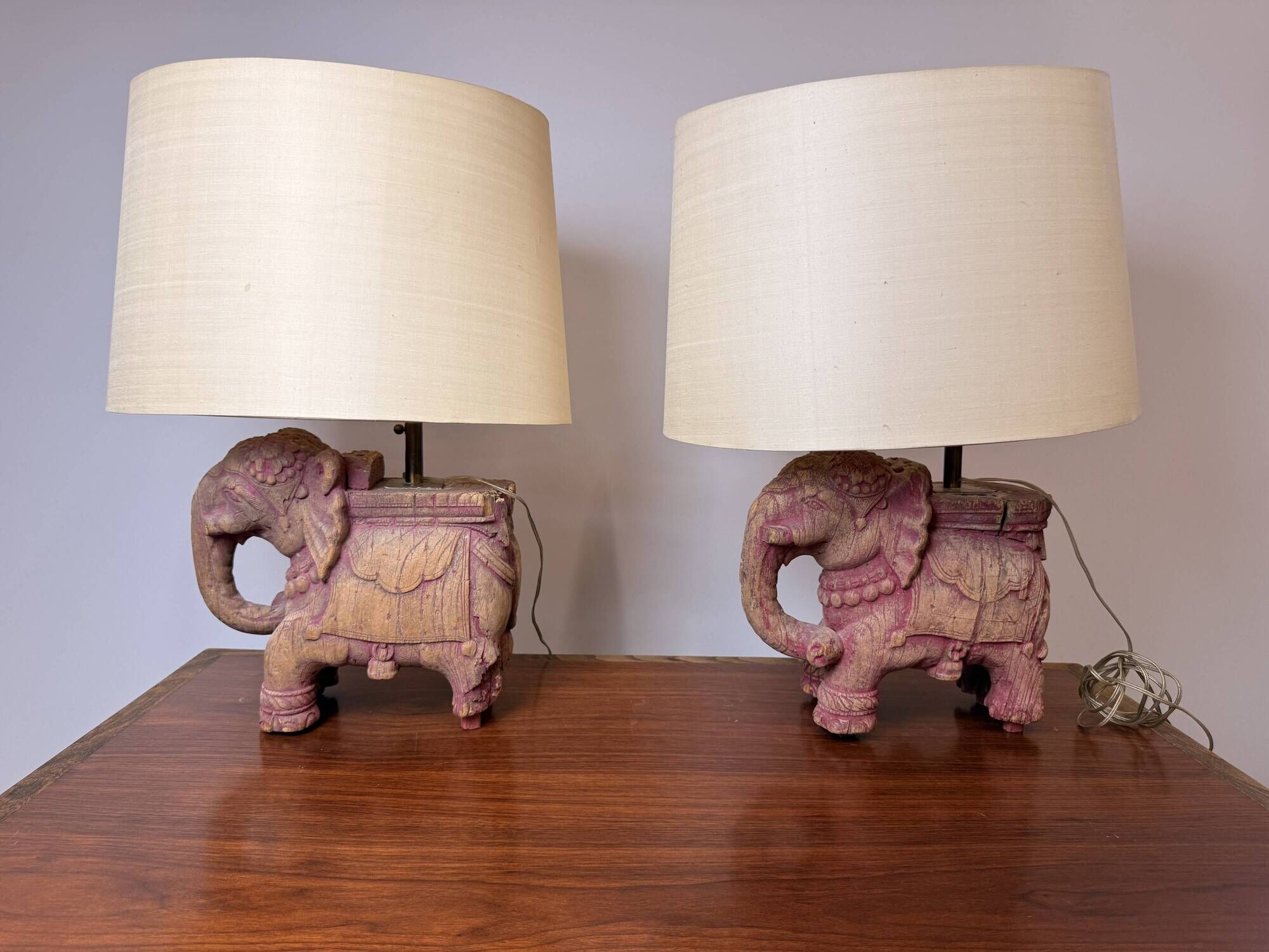 Pair of elephant lamps by Claude de Muzac (1934-2022) – Sculpted wood