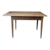 Farmhouse table with an extension
