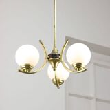 Lustre italien du milieu du siècle en laiton et opaline