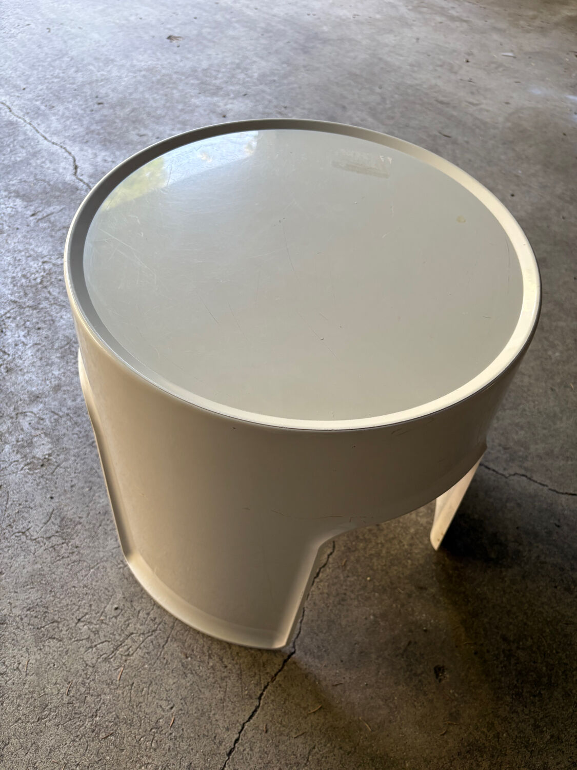Vintage Gilac white stool / side table – French design year