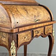 Bureau à cylindre en marqueterie de style Louis XV, XIXe siècle