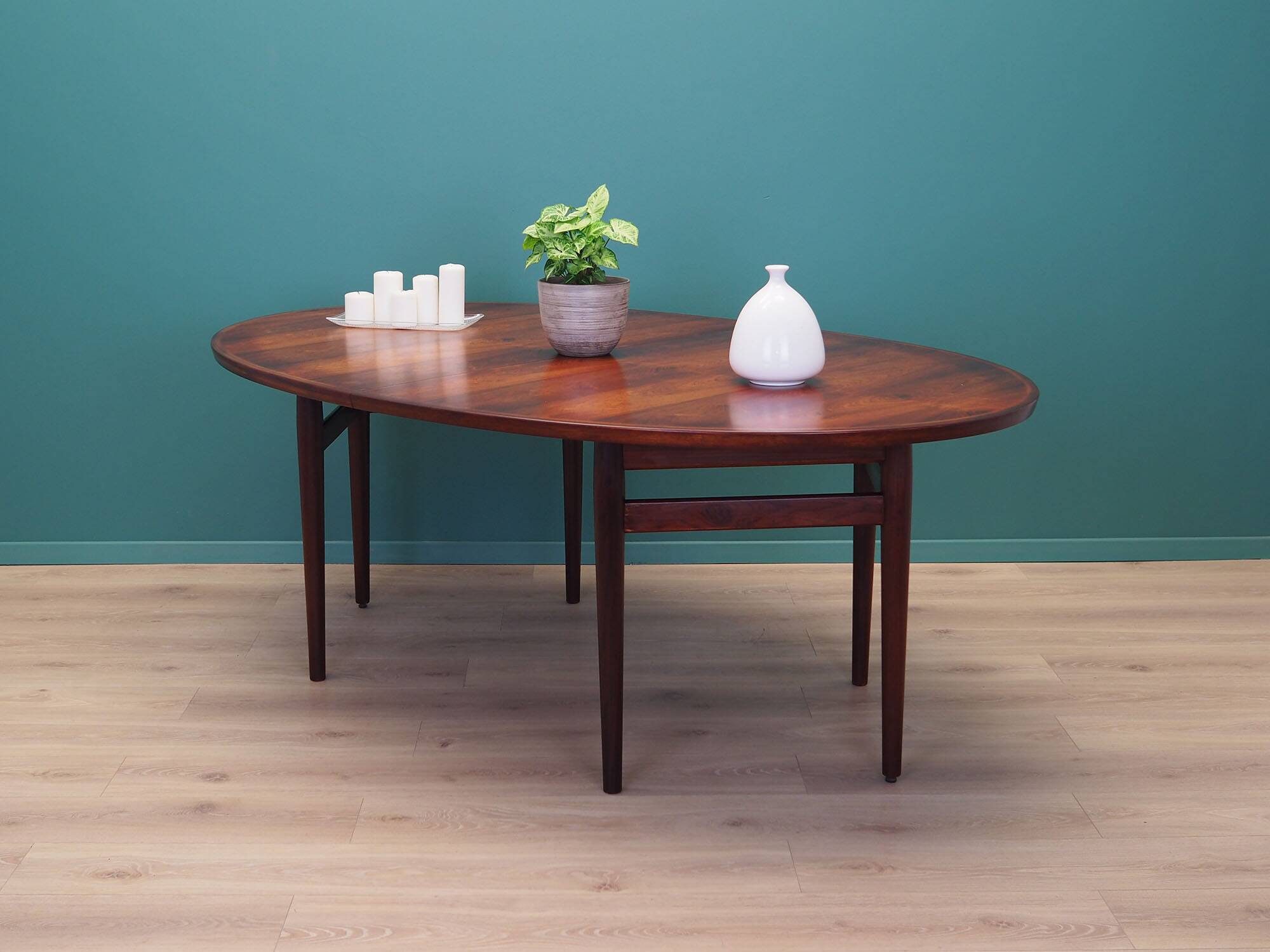 Oval rosewood table, 1950s, Danish design, designer: Arne Vodder, productio