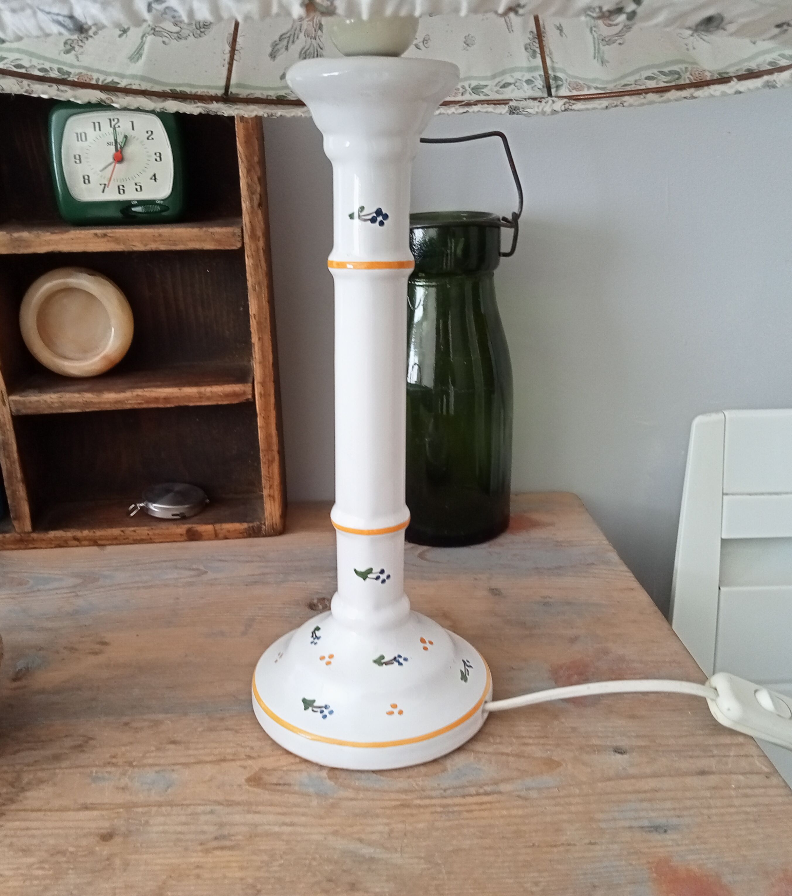 Vintage moustiers ste marie lamp