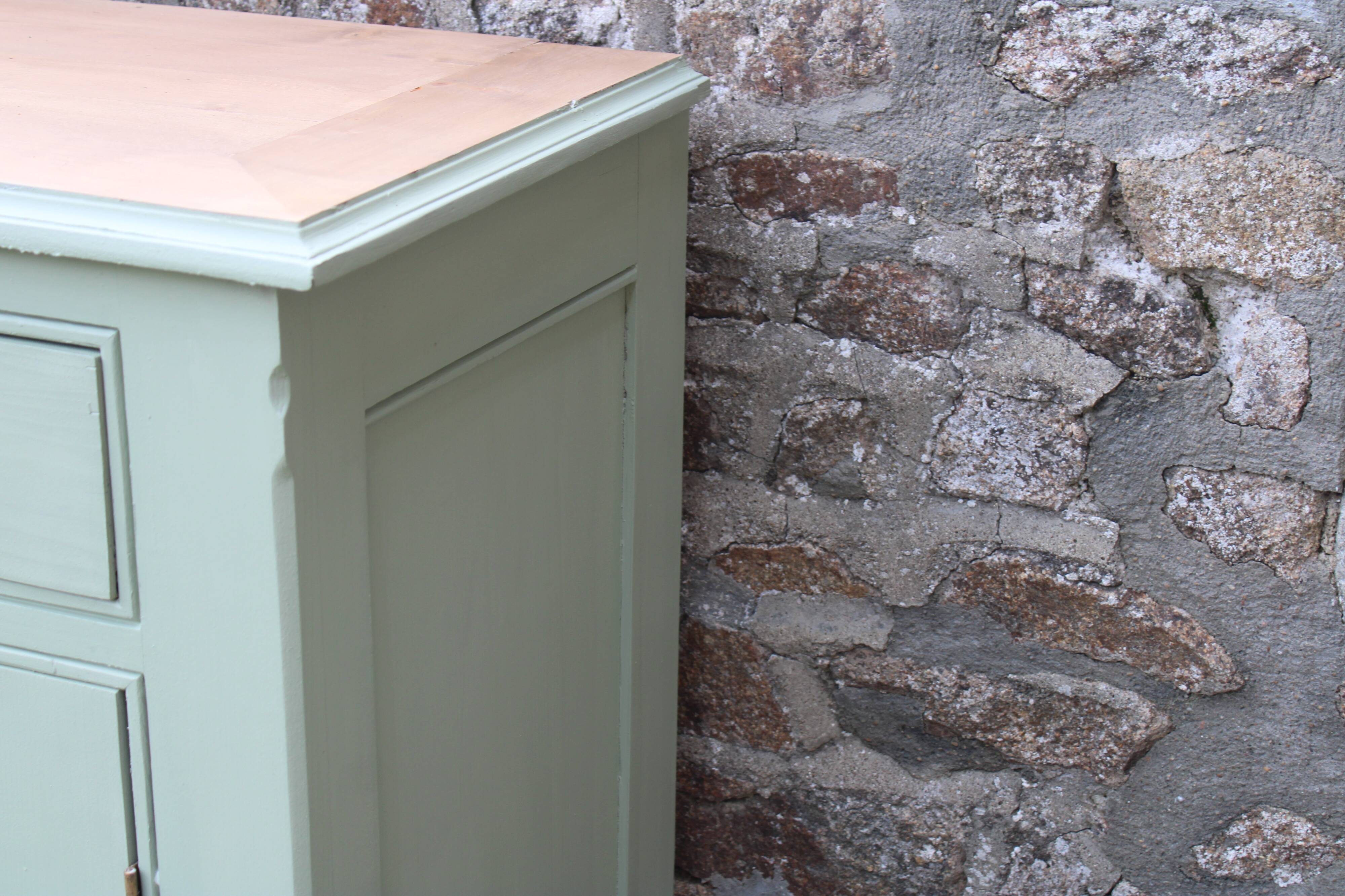 1/10 Vintage Parisian buffet