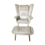 Relaxed chair with foot rests