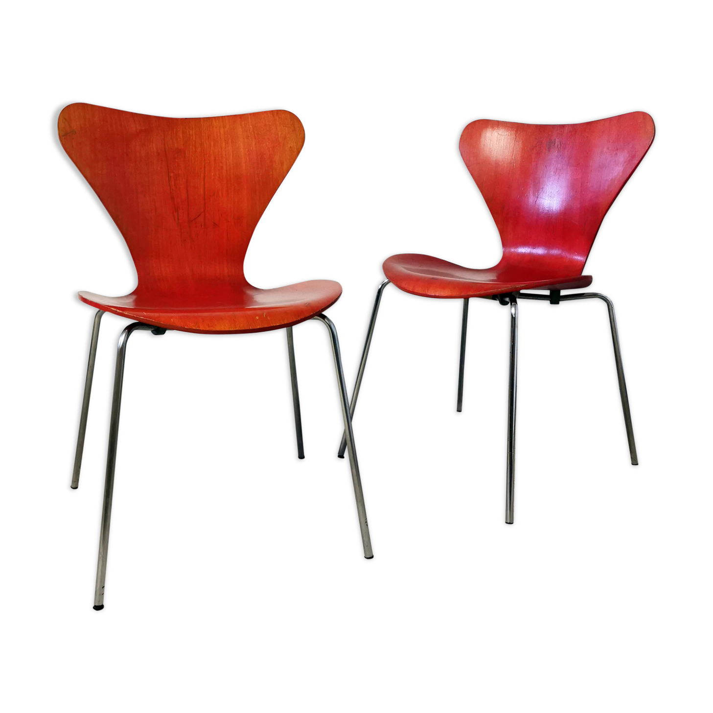 Pair of chairs 3107 by Arne Jacobsen for Fritz Hansen, 1976