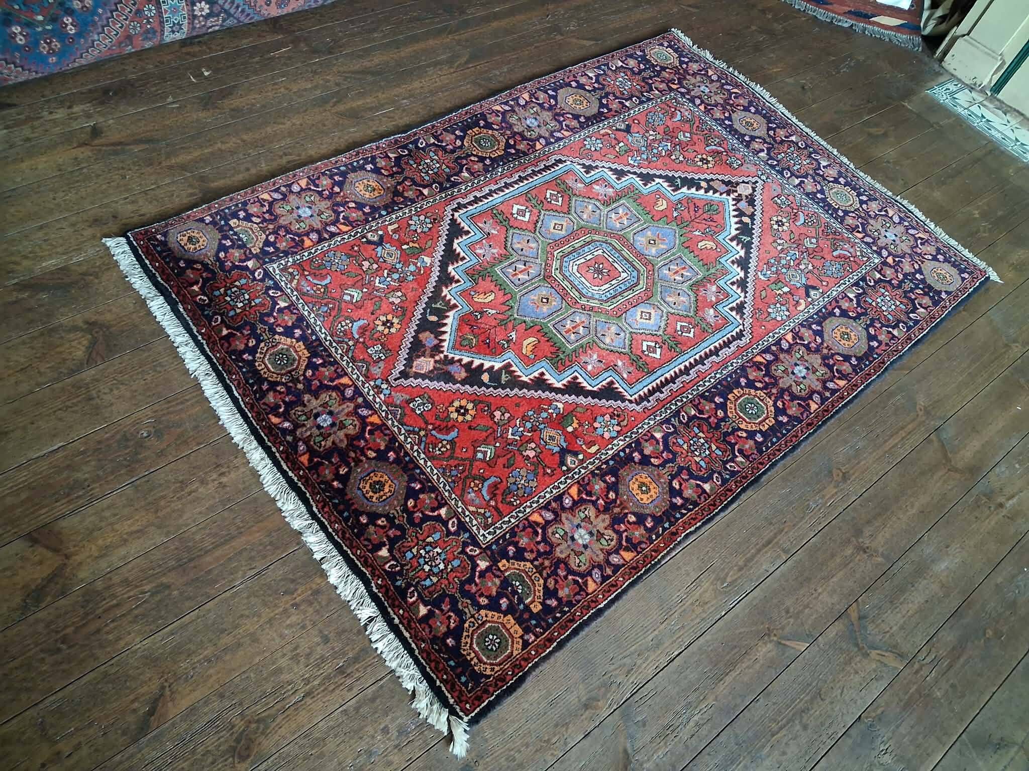 Handmade Persian Tabriz carpet 157x106cm