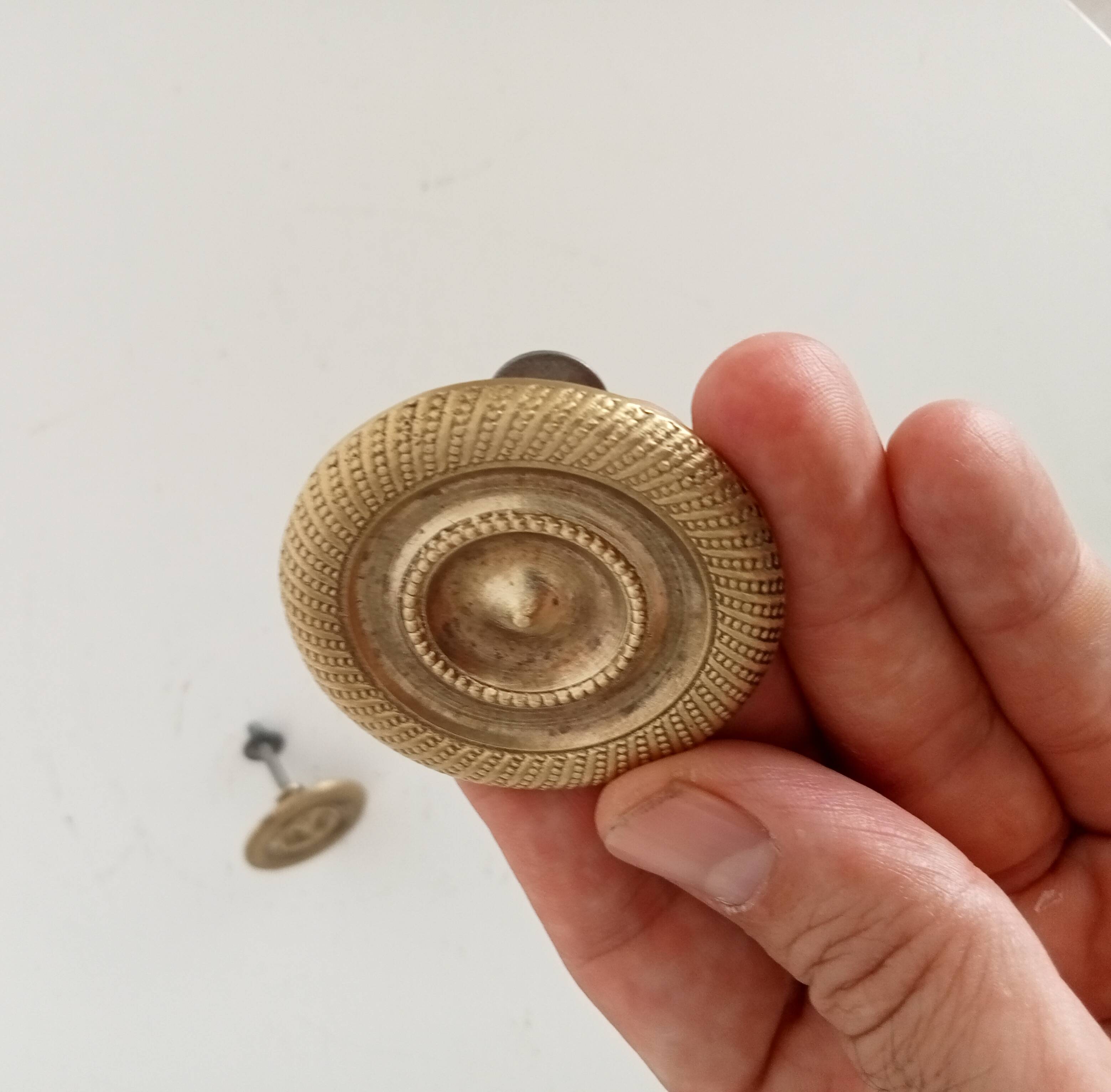 Paire de boutons de meubles Empire en bronze XIXeme