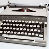 Typewriter Remington Monarch