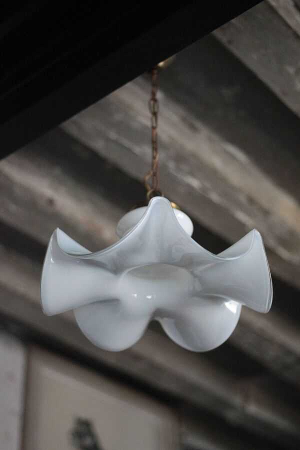Lustre vintage, lustre opaline blanche et métal, suspension opaline, lampe