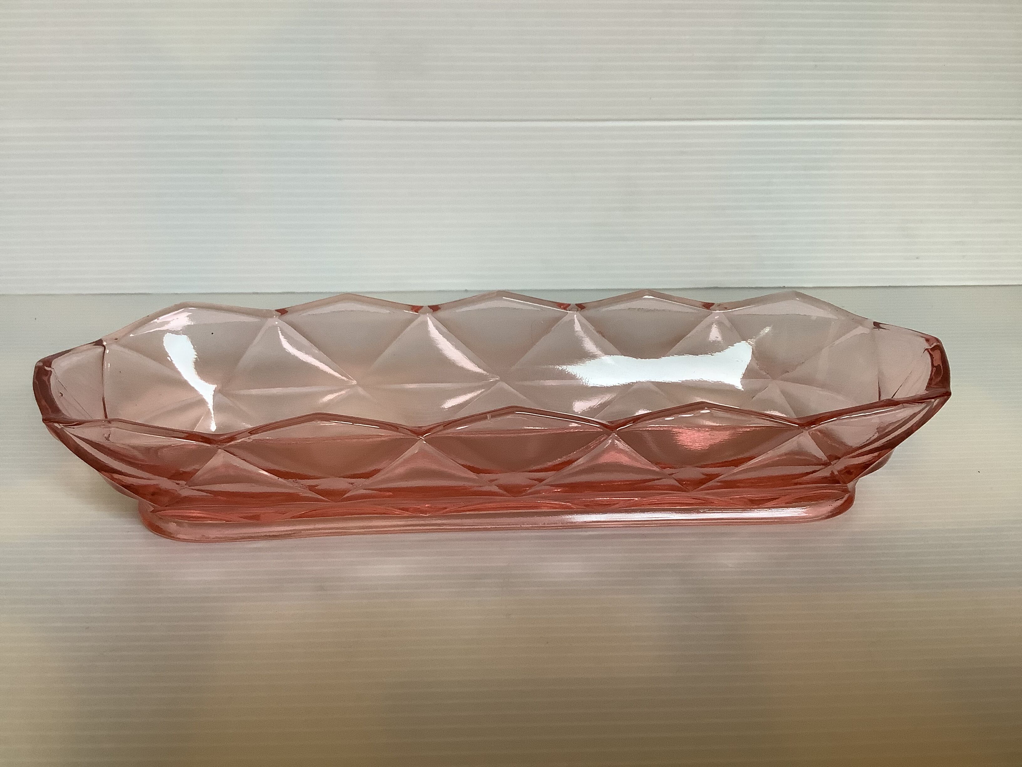 Empty pocket pencil holder pink glass