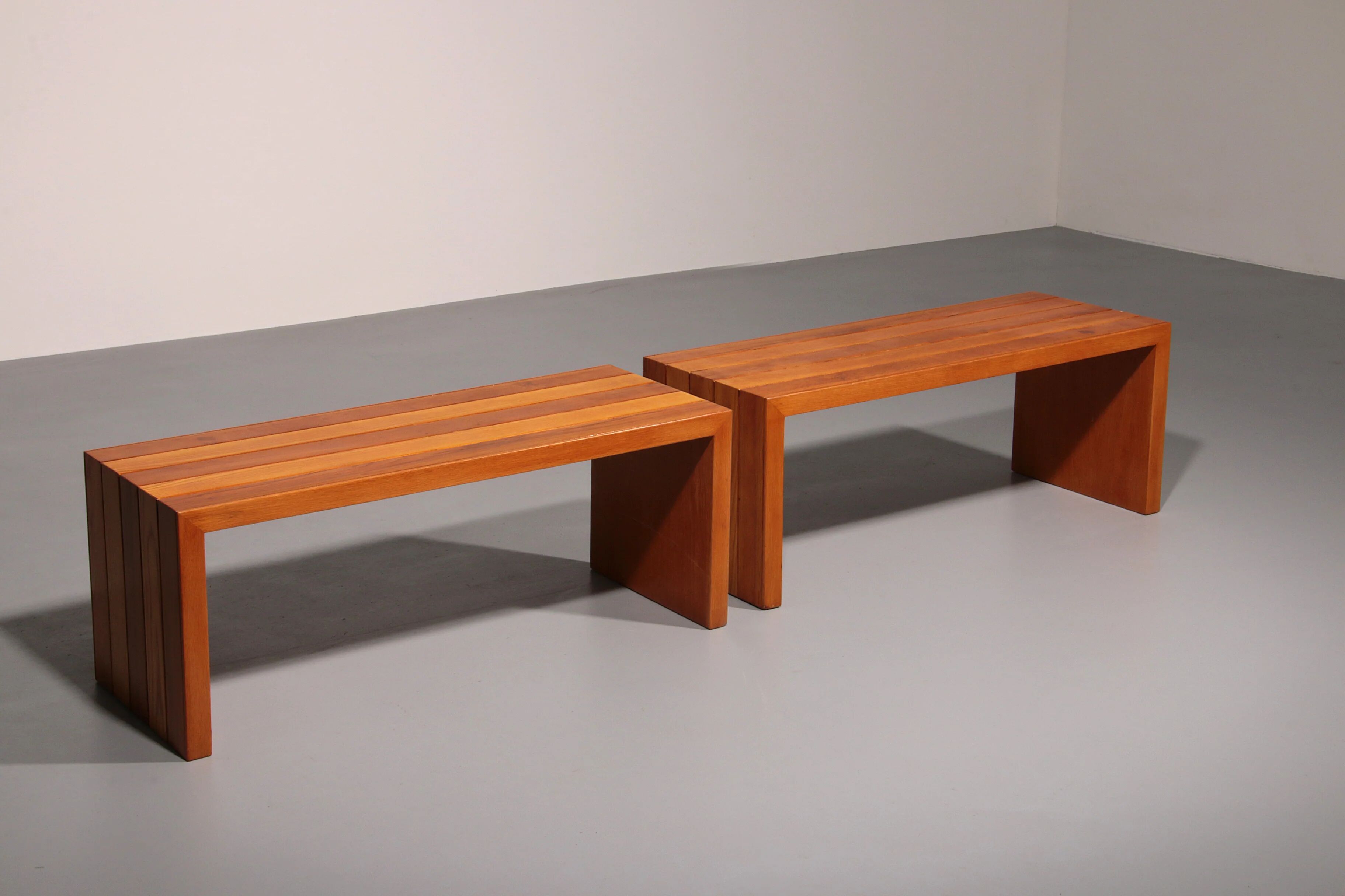 Elegant Italian mid-century beechwood bench (1960s)