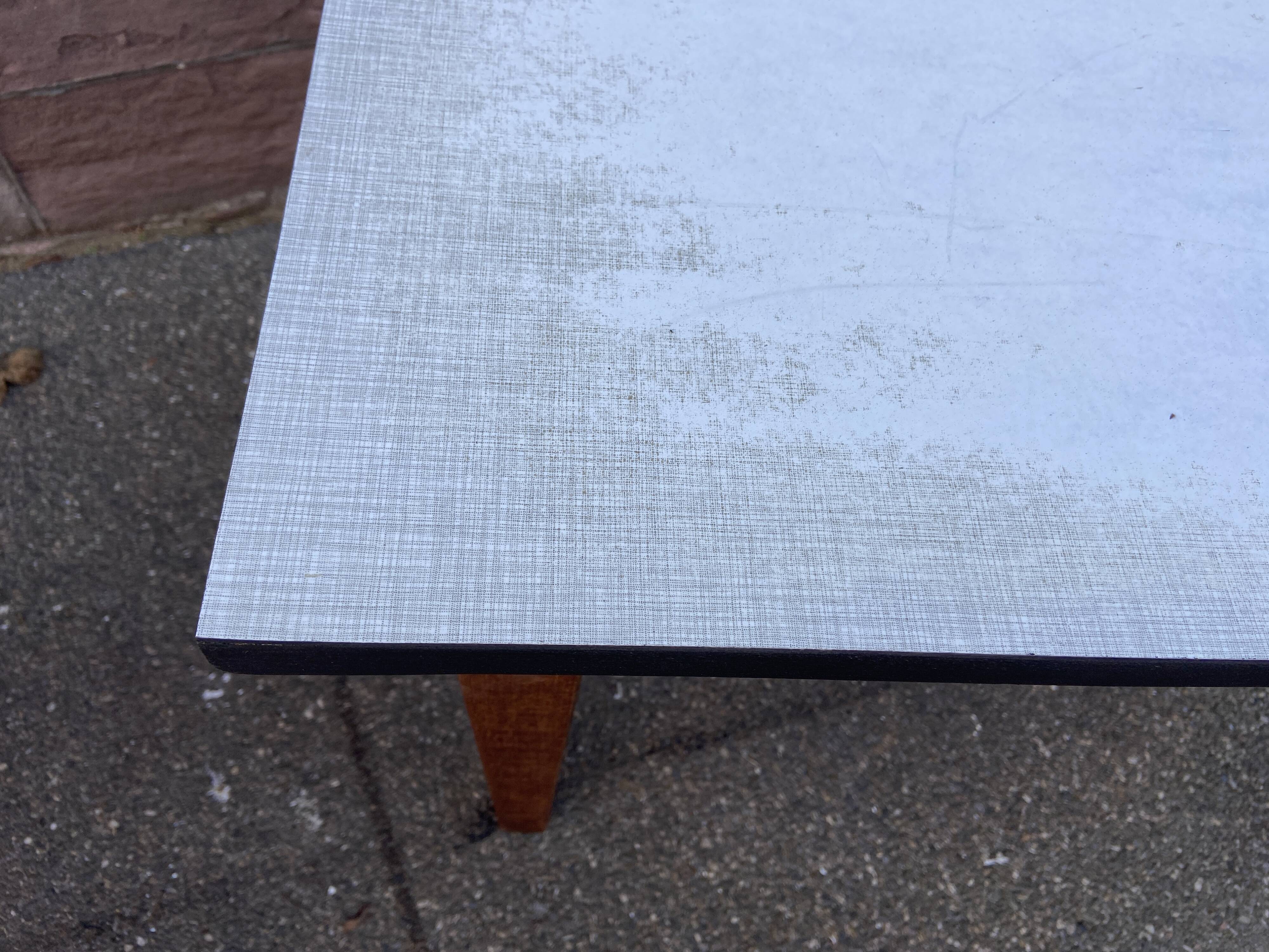 Mid-century kitchen table Formica 1960 french table