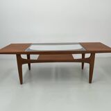 Teak coffee table from the 1960s by G-Plan design by V.Wilkins