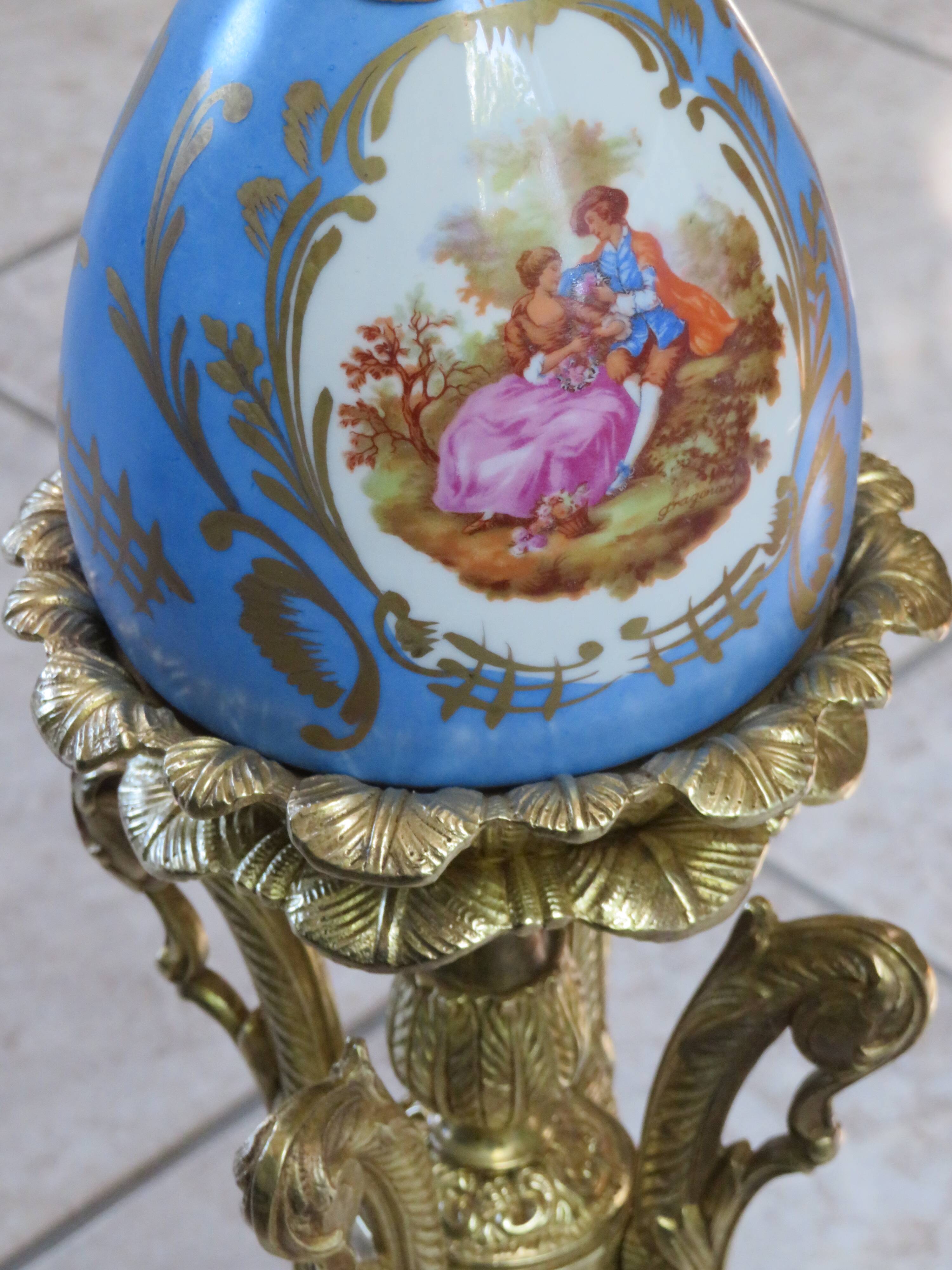 Bronze and blue porcelain floor lamp from the early 20th century.