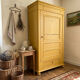 Armoire bonnetière bois massif