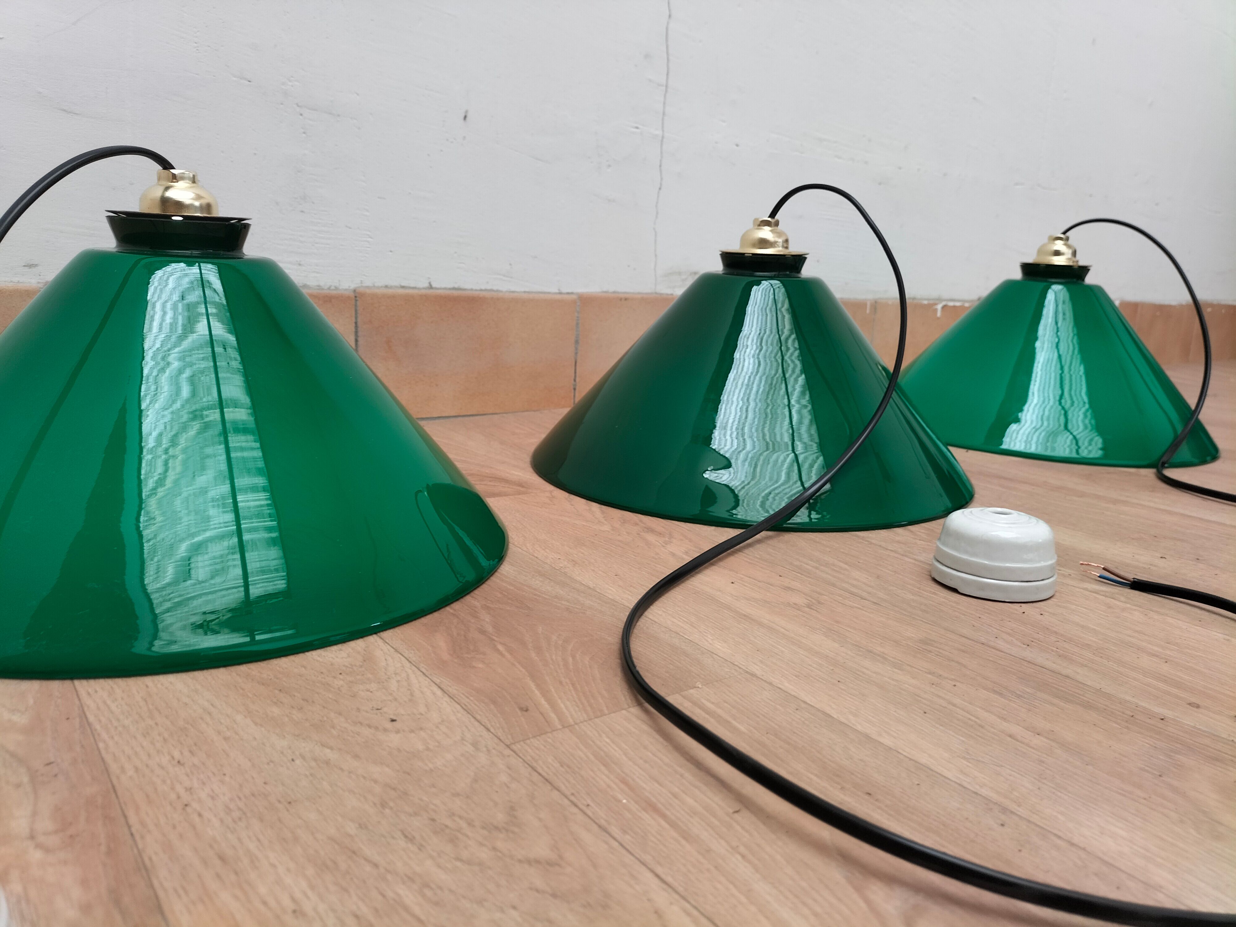 Lot de 3 opalines vertes anciennes