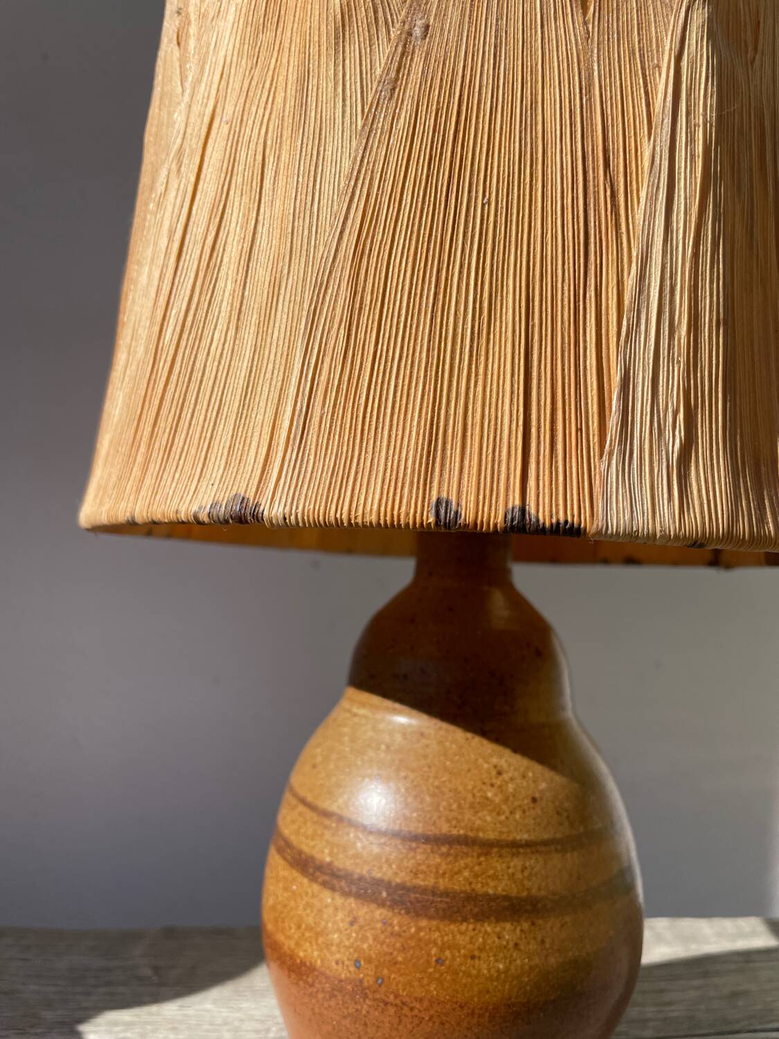 1970s brown ceramic lamp with foliage shade