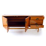 Enfilade longue en acajou et laiton, Tchécoslovaquie 1970