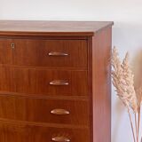 Danish teak chest of drawers with 6 drawers.