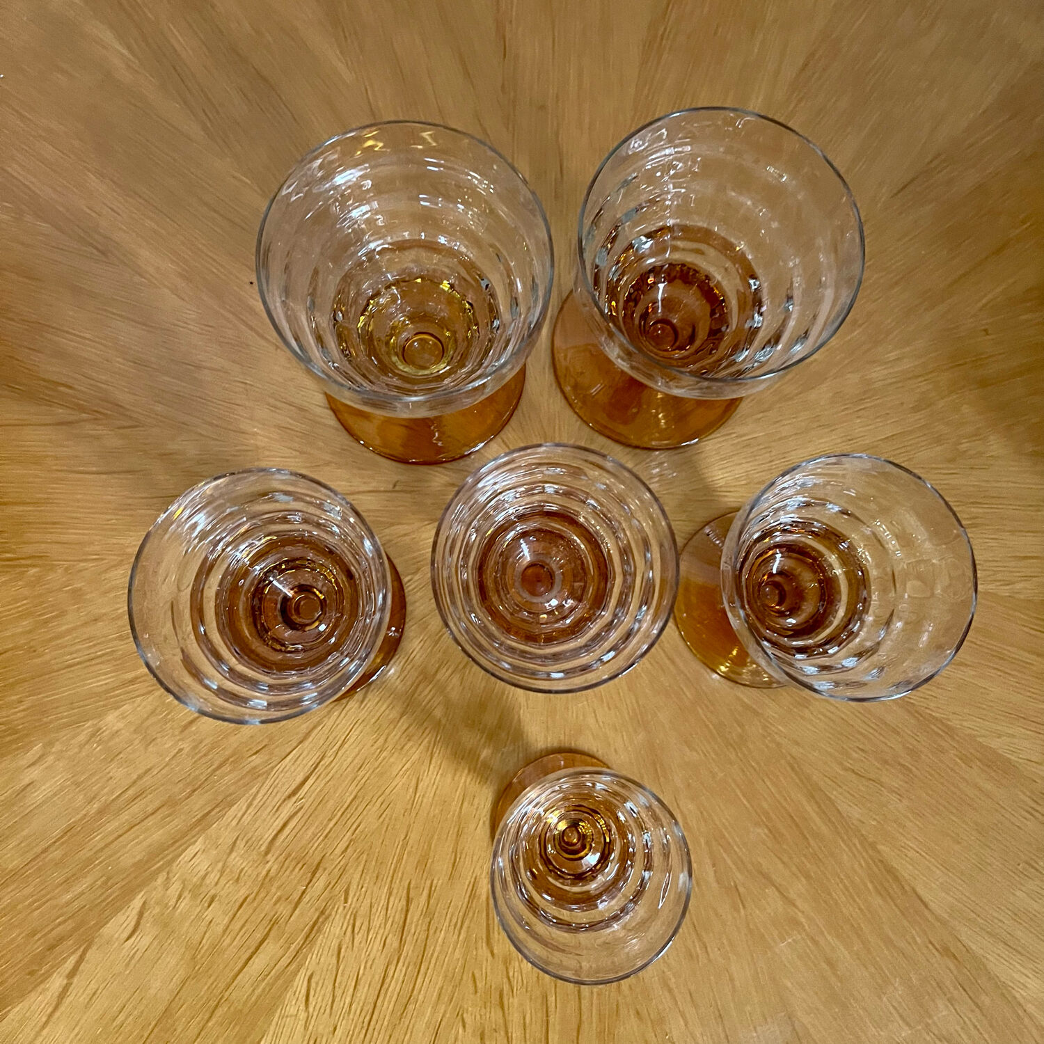 Set of 6 vintage Art Deco style glasses