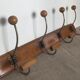 Curved coat hanger, 4 double patères